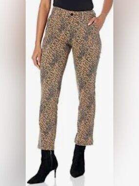 PAIGE Mayslie Straight
Ankle in Cheetah